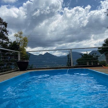 新弗里堡Casa Aconchegante Com Linda Vista A 5 Min Do Centro别墅 外观 照片