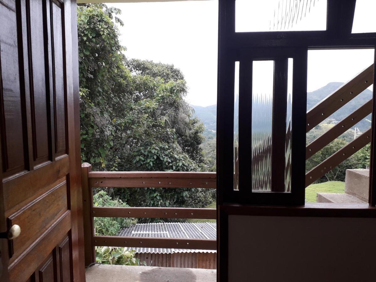 新弗里堡Casa Aconchegante Com Linda Vista A 5 Min Do Centro别墅 外观 照片